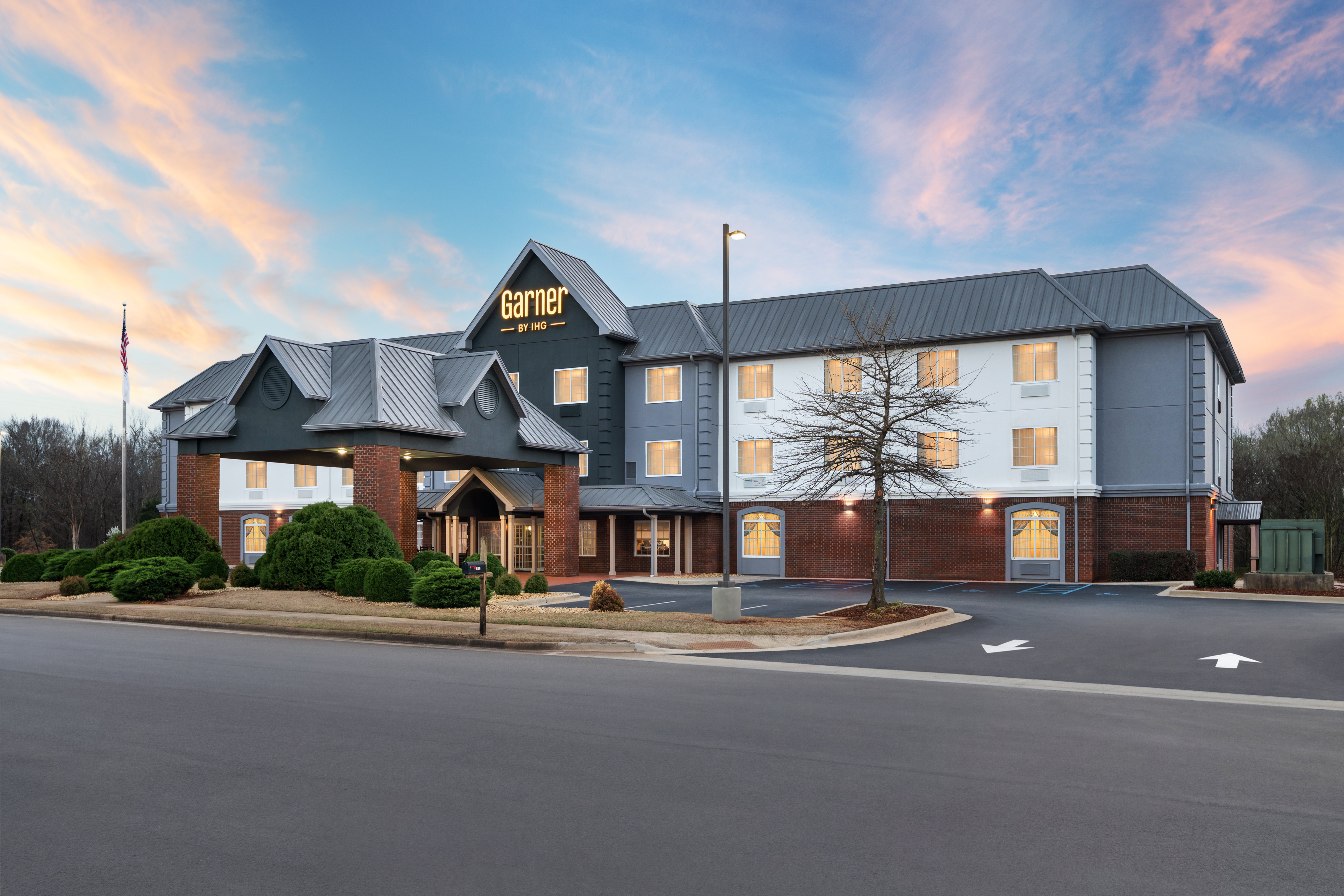 Garner Hotel Madison Huntsville Airport