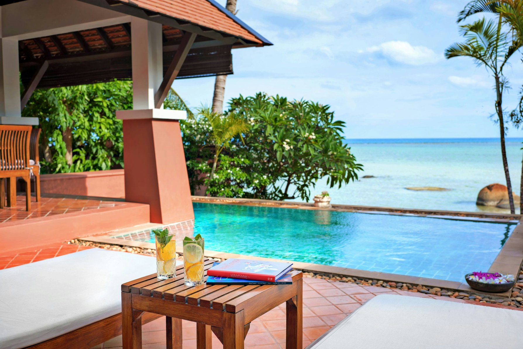 Renaissance Koh Samui Resort & Spa Room Type - Beachfront Family Suite, 2 Bedroom Villa, Bedroom 1: 1 King, Bedroom 2: 2 Twin, Sofa bed