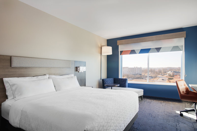 HOLIDAY INN EXPRESS HULL ST