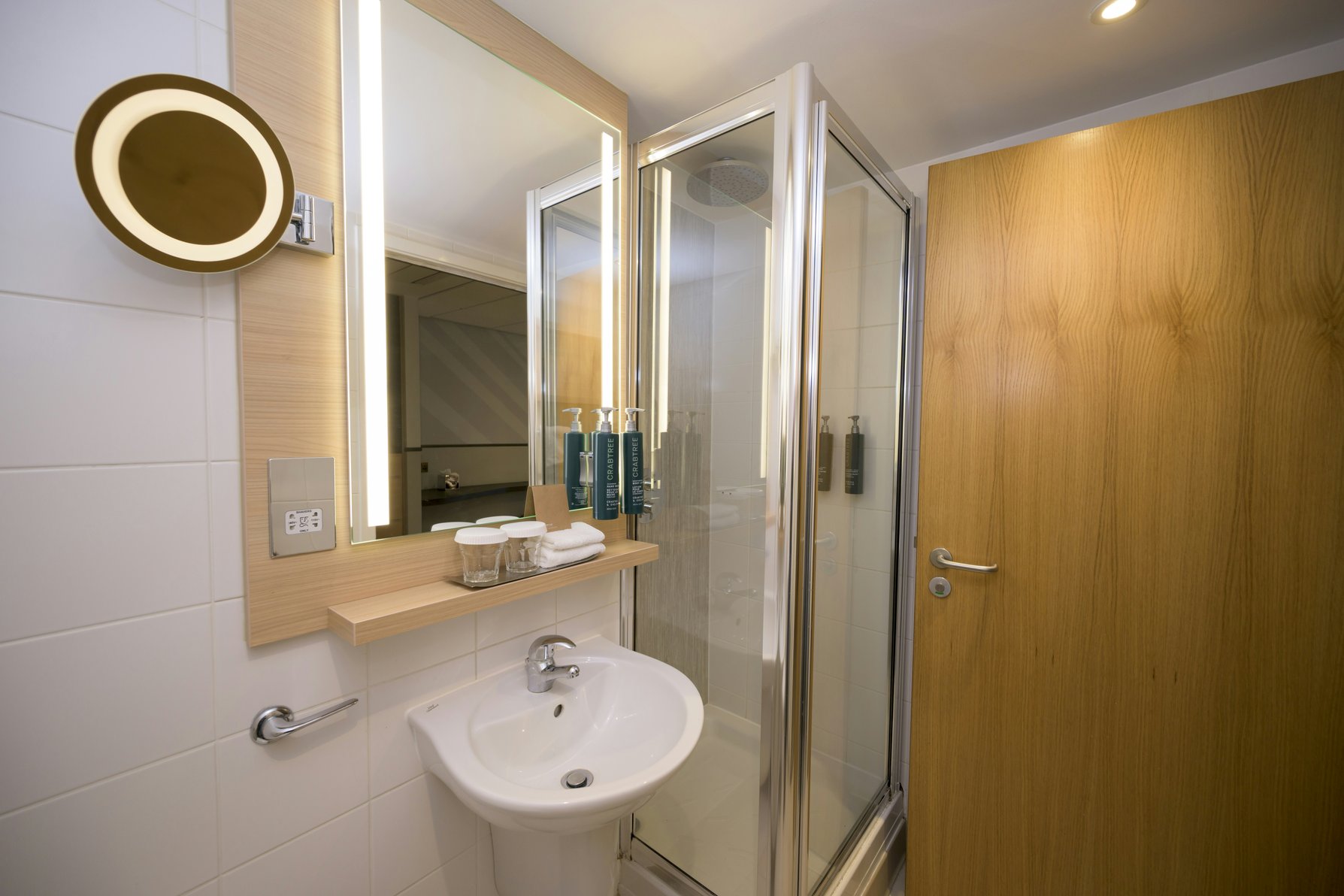 Doubletree by Hilton at the Ricoh Arena - Coventry Room Type - KING GUEST ROOM WITH VIEW