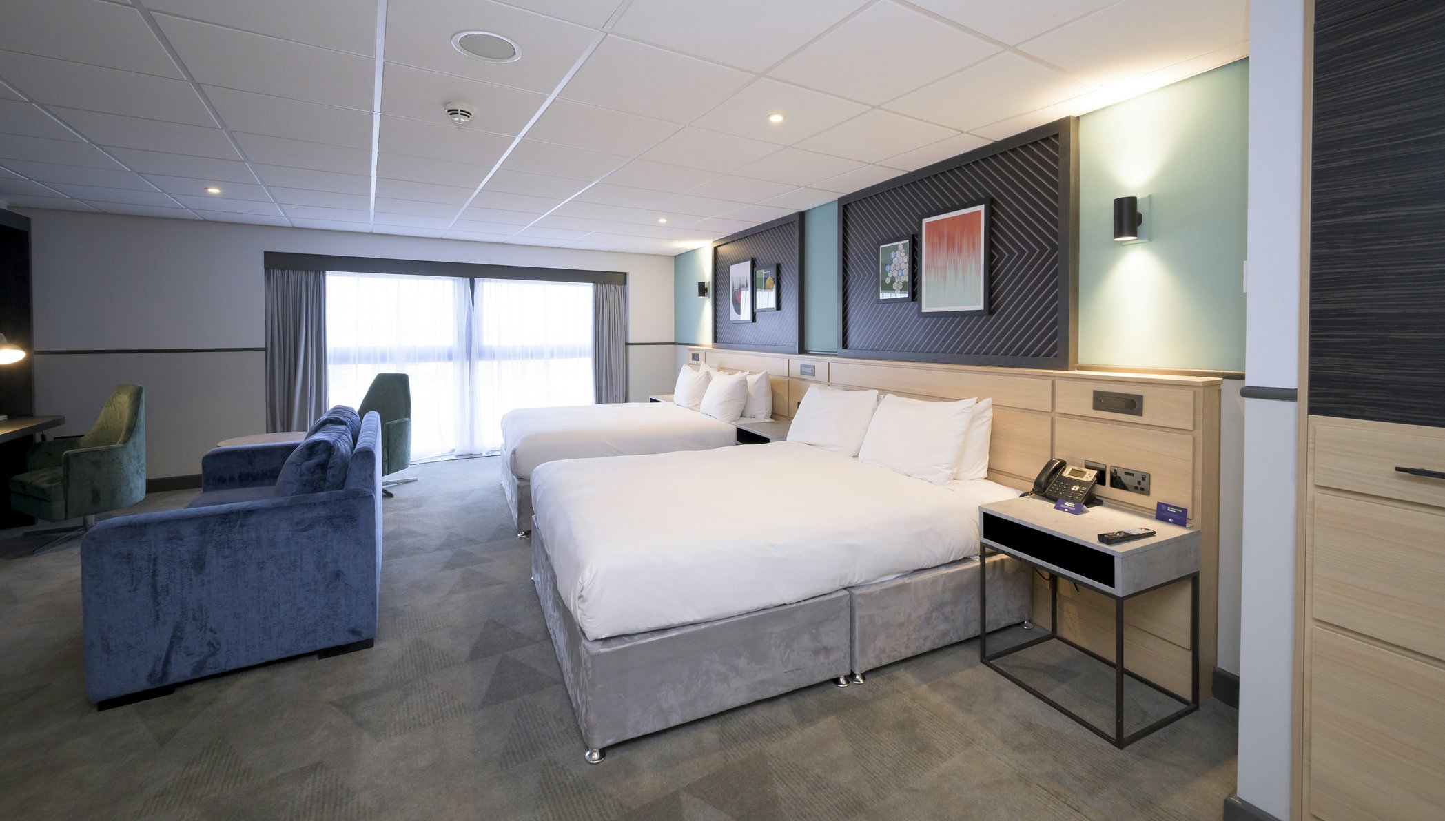 Doubletree by Hilton at the Ricoh Arena - Coventry Room Type - TWO QUEEN FAMILY ROOM