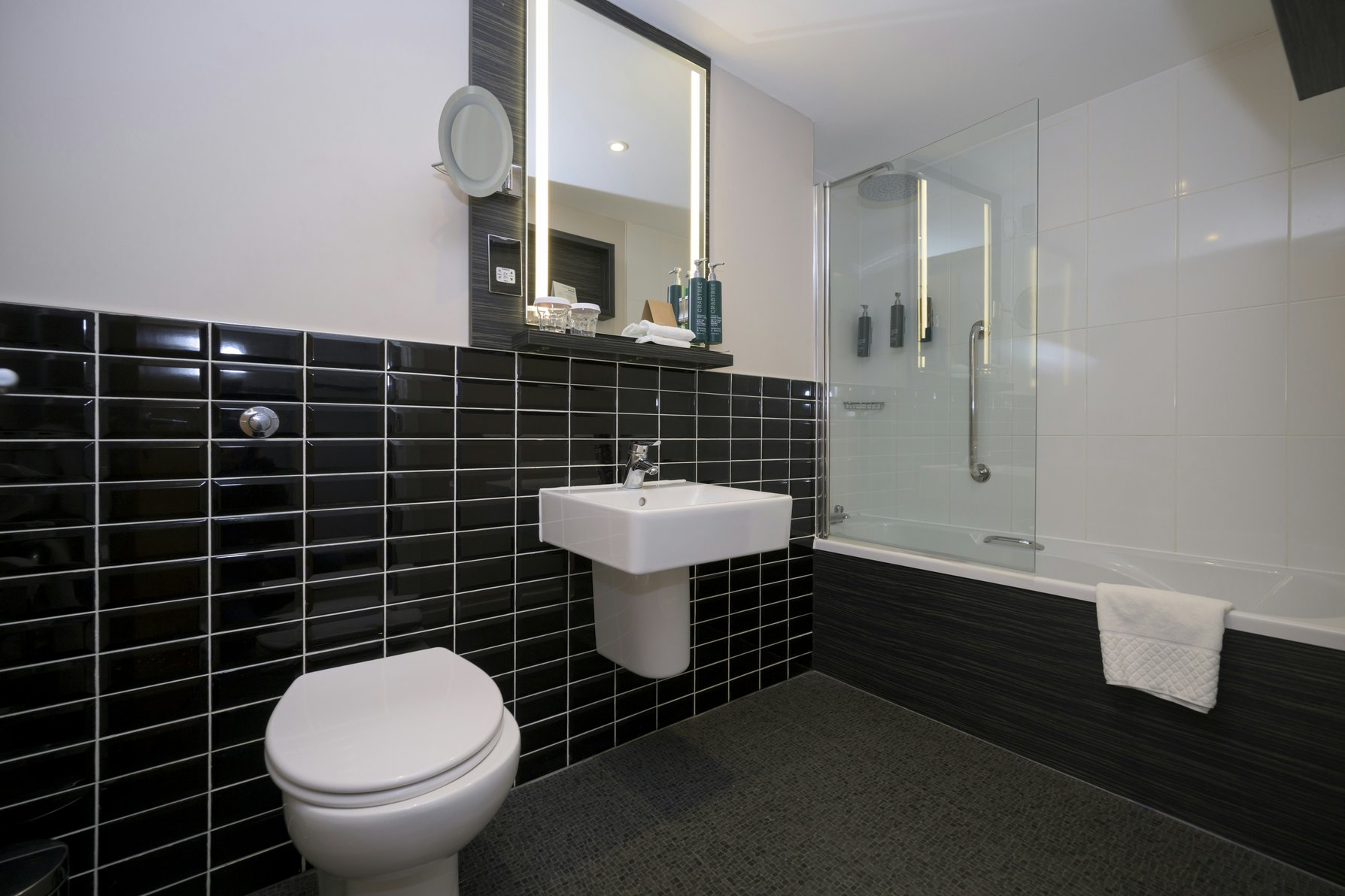 Doubletree by Hilton at the Ricoh Arena - Coventry Room Type - QUEEN GUEST ROOM