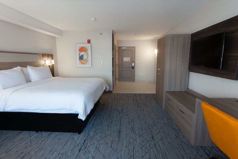 HOLIDAY INN EXP STES LOGAN
