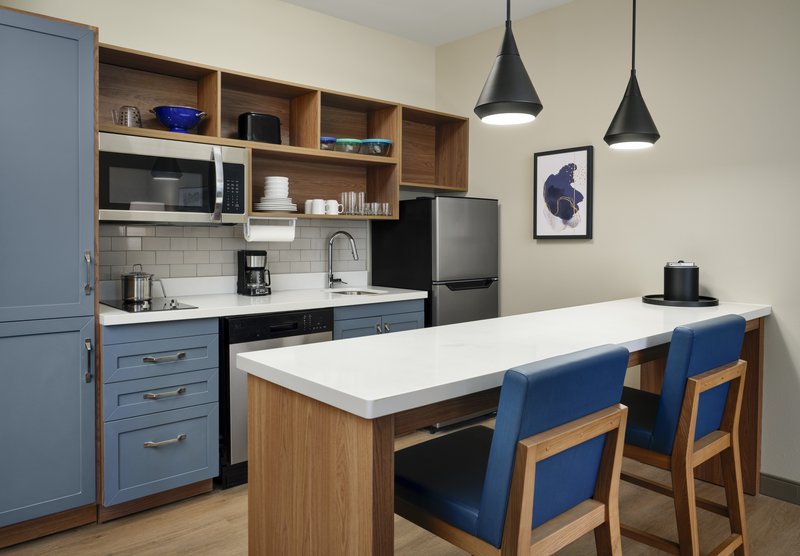 Candlewood Suites Mobile West – I-65