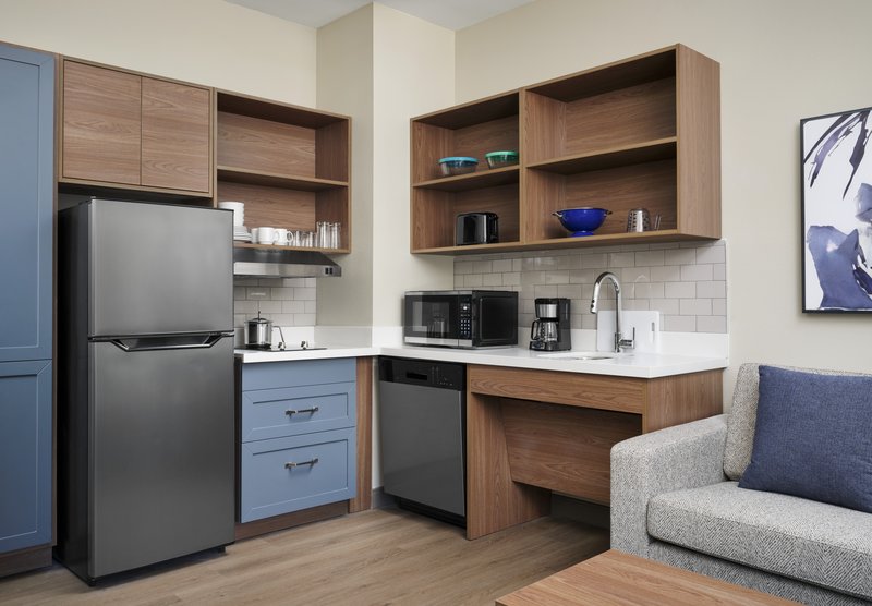 Candlewood Suites Mobile West – I-65