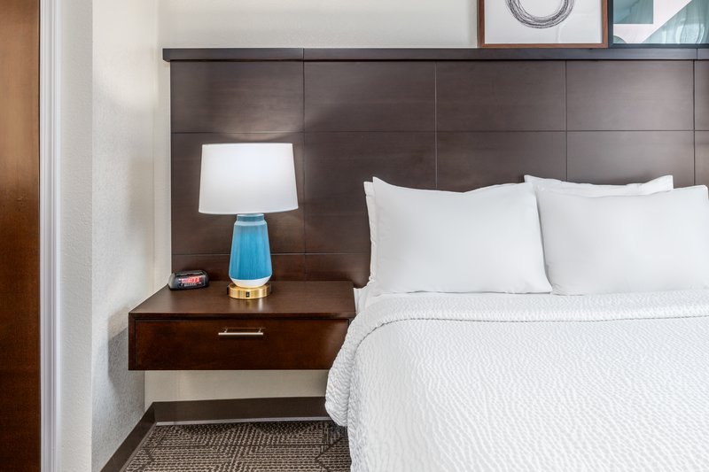 STAYBRIDGE SUITES AIR FORCE