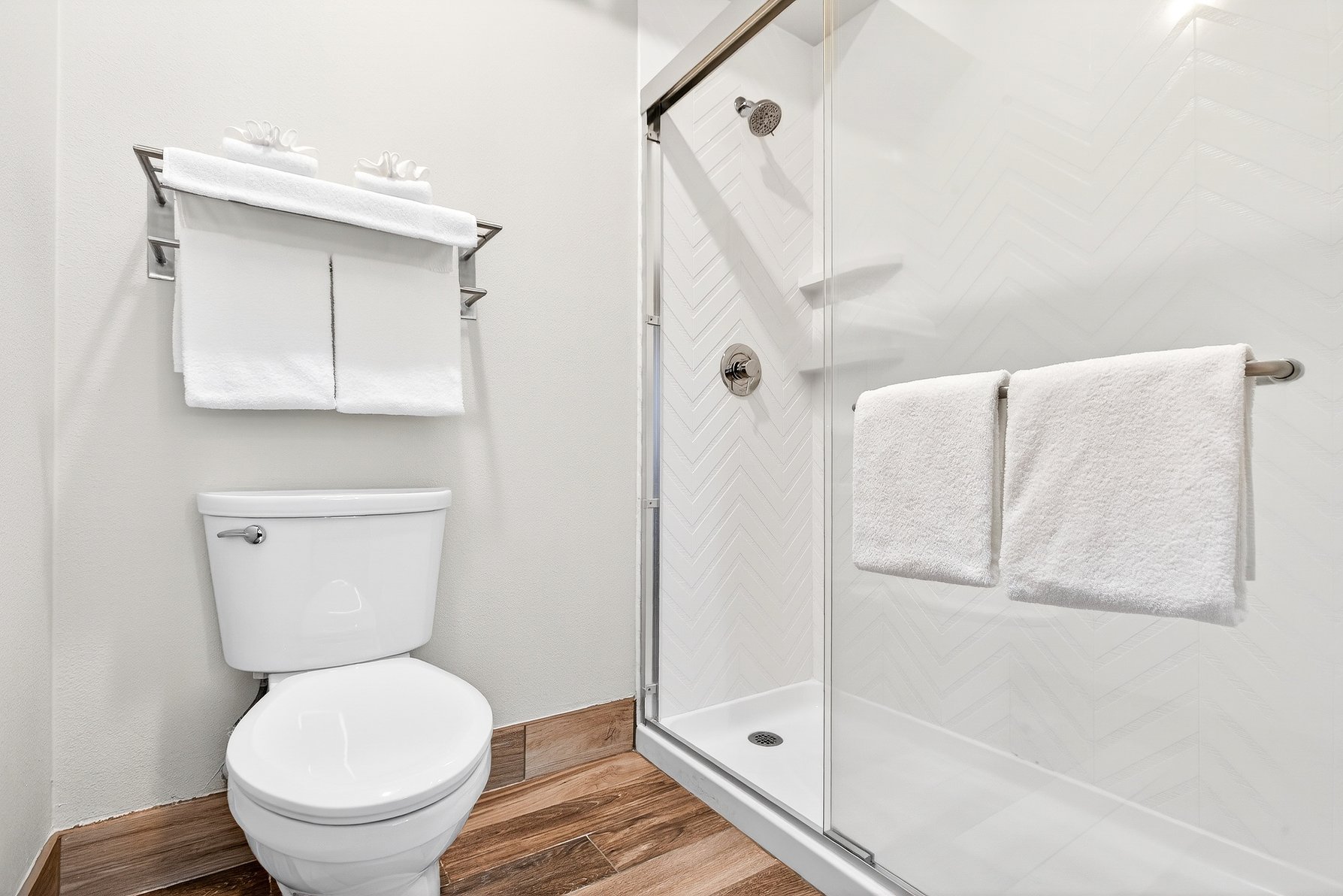 Holiday Inn CLARKSTON - LEWISTON Room Type - 1 King Suite Jetted Tub