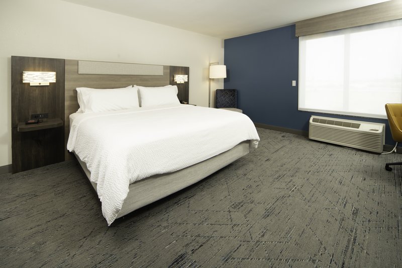 Holiday Inn Express Hotel & Suites ST CHARLES