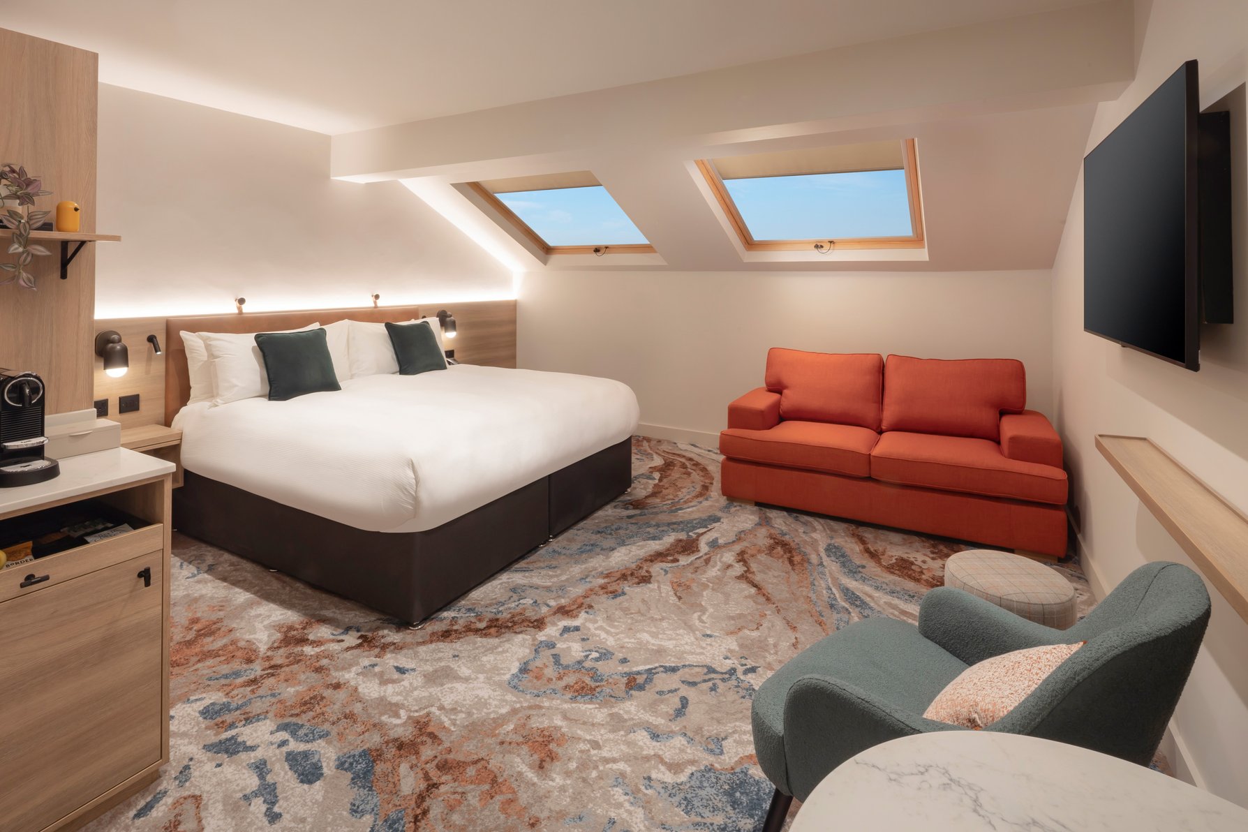 voco Corby Kettering by IHG Room Type - Premium King Room with Sofa Bed