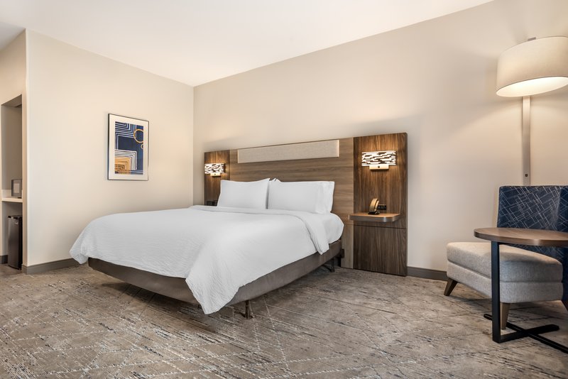 HOLIDAY INN EXP PHENIX CITY