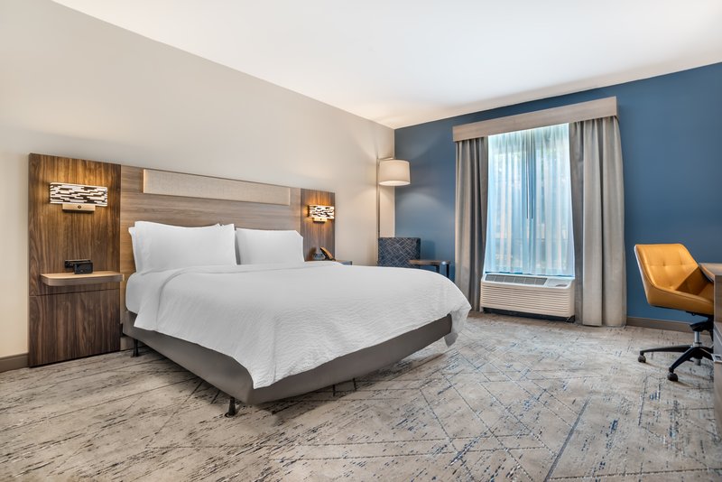 HOLIDAY INN EXP PHENIX CITY