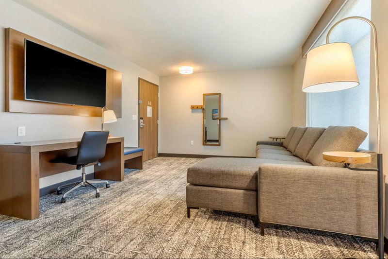 Holiday Inn Express Bettendorf – Davenport NE