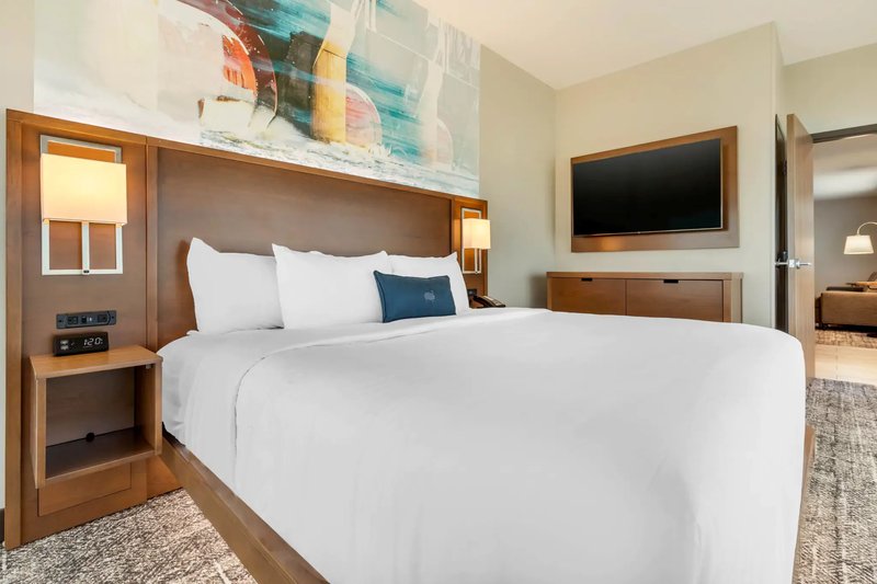 Holiday Inn Express Bettendorf – Davenport NE