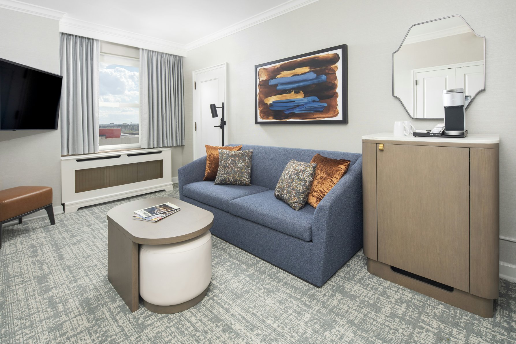 Hilton Milwaukee City Center Room Type - 1 KING BEDROOM SUITE