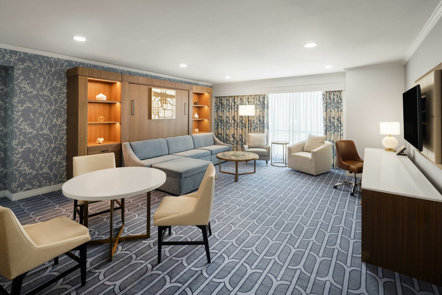 Hilton New Orleans Riverside Room Type - 1 KING PARLOR MOB ACC TUB