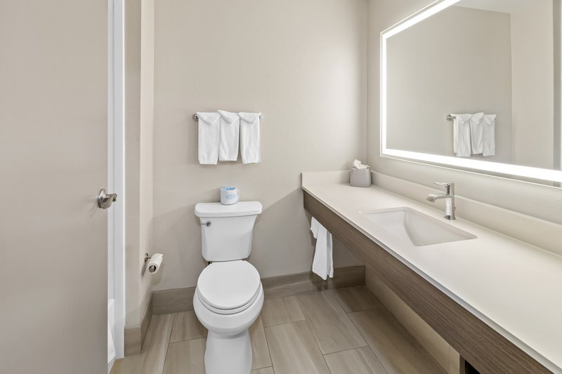 Holiday Inn Express and Suites Hebron – Cincinnati Airport