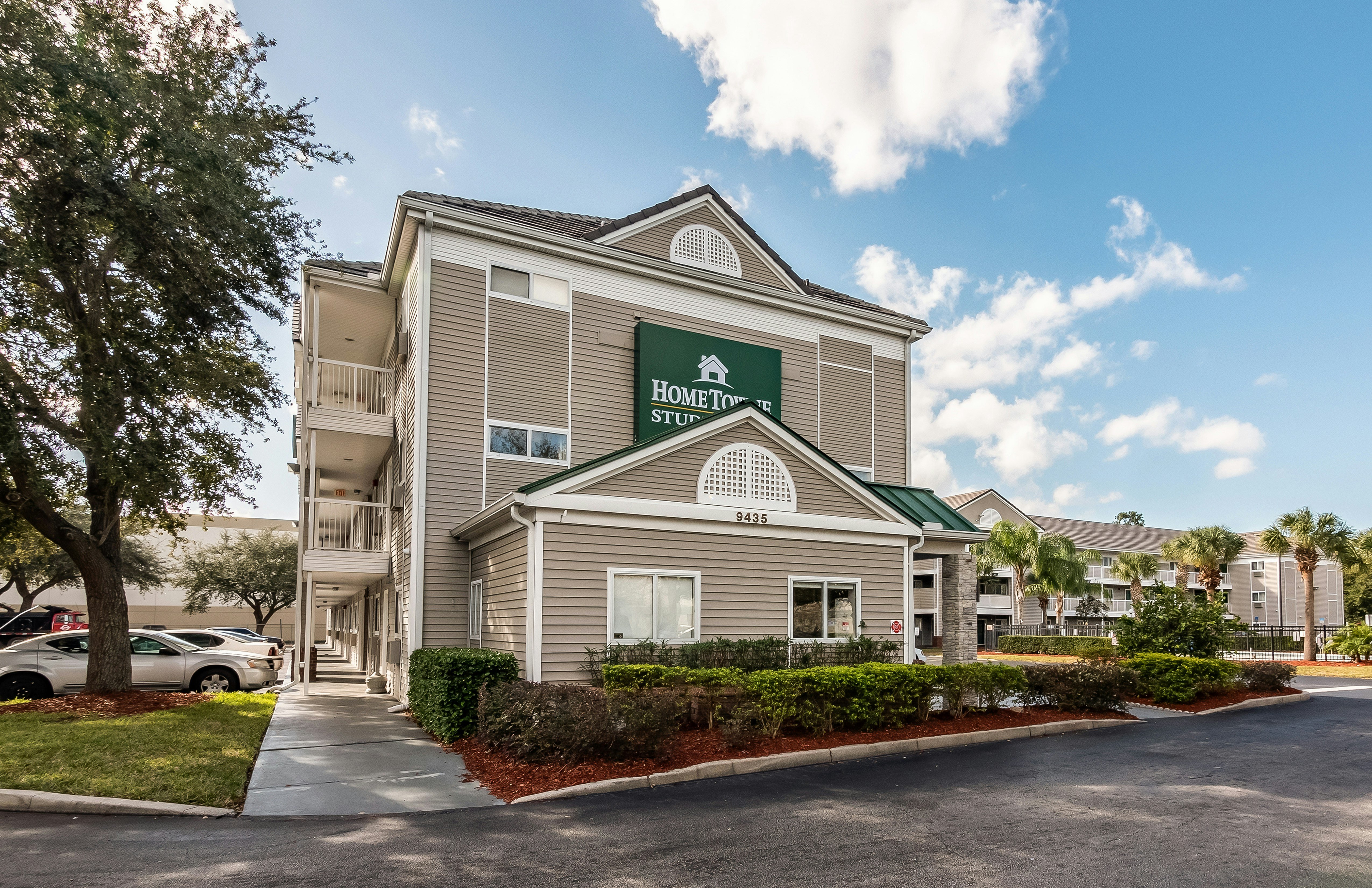 HomeTowne Studios Orlando South
