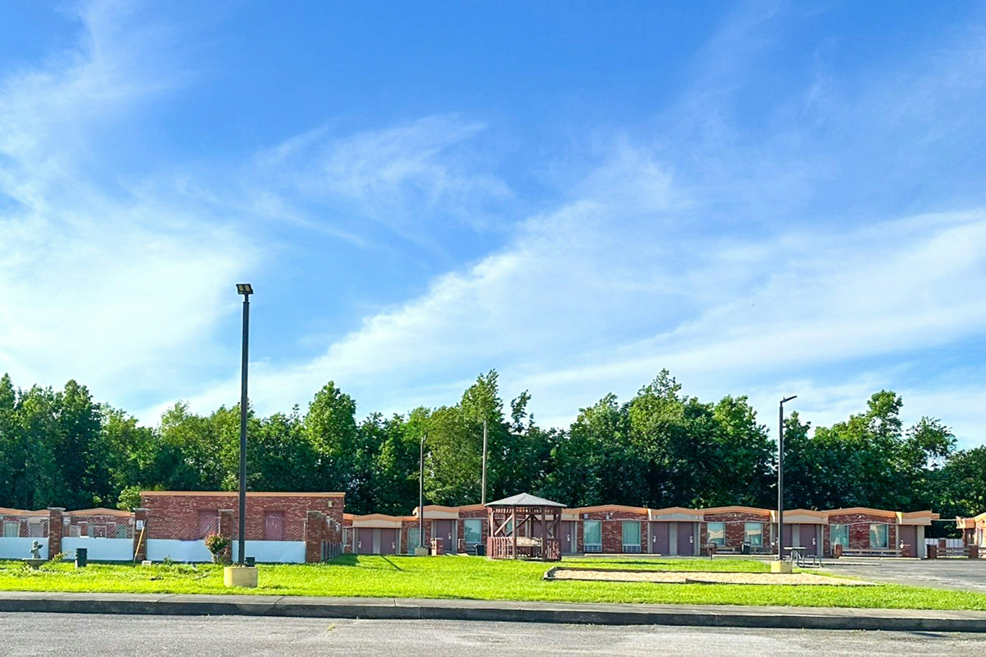 Hickory House Inn