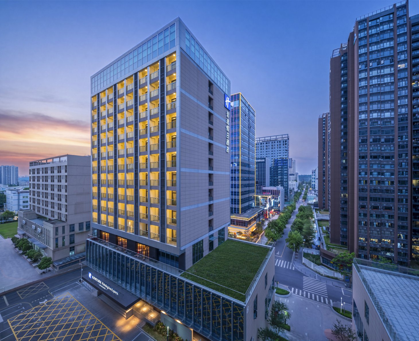 Holiday Inn Express SHENZHEN BAOLONG METRO STATION by IHG, Shenzhen