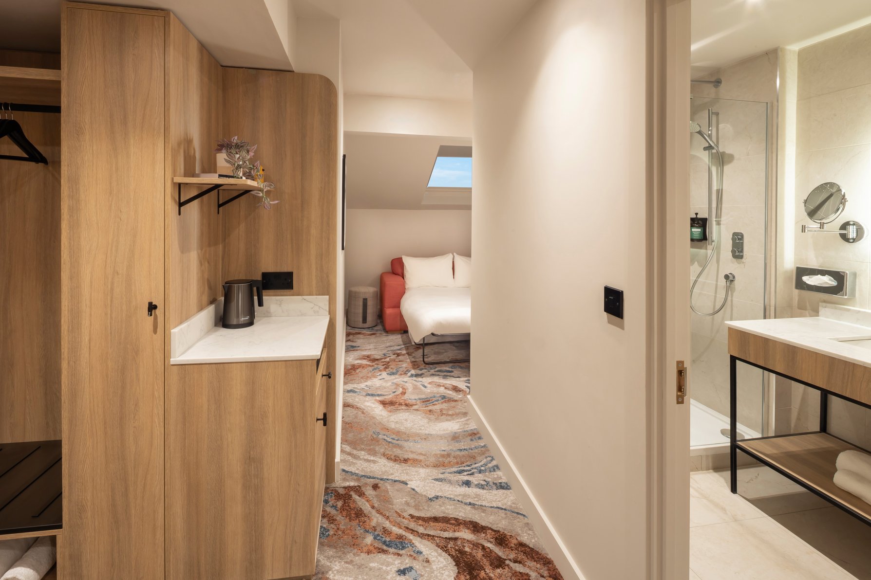 voco Corby Kettering by IHG Room Type - Premium King Room with Sofa Bed
