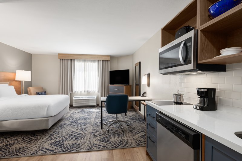 Candlewood Suites MOBILE-DOWNTOWN