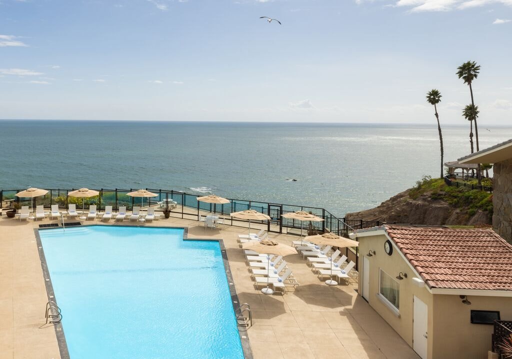 Shore Cliff Hotel