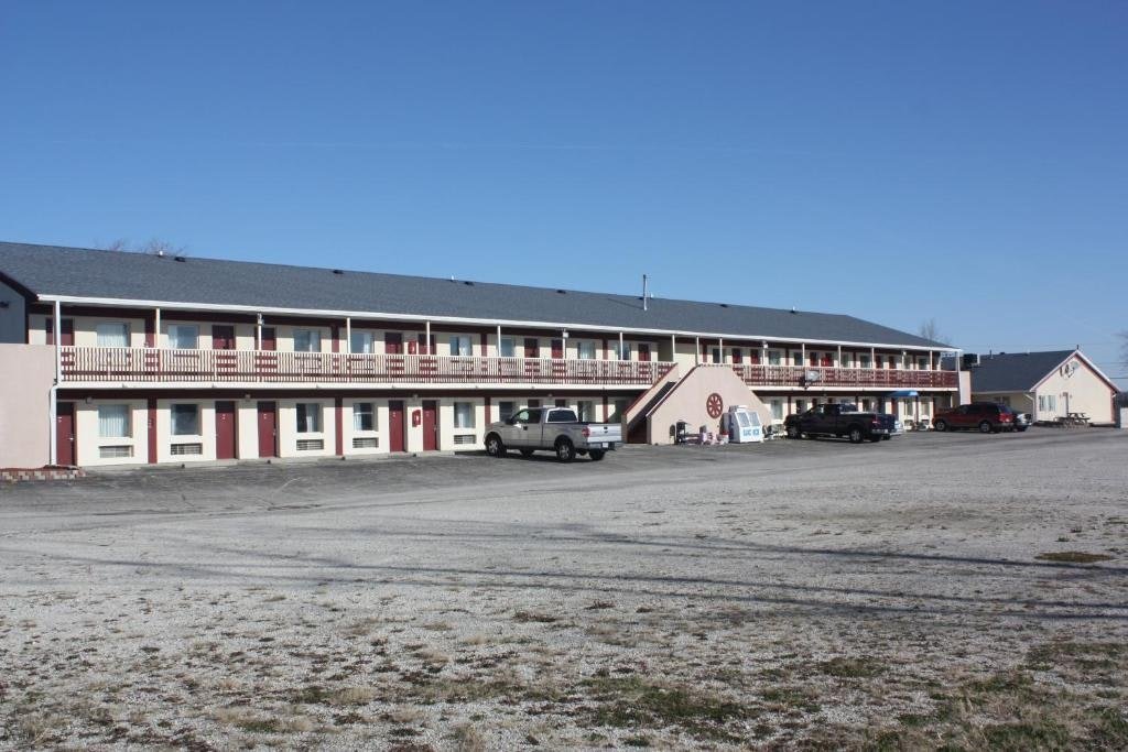 Lake Erie Lodge