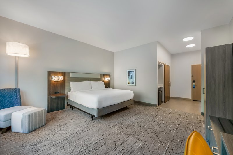 Holiday Inn Express Savannah – Gateway
