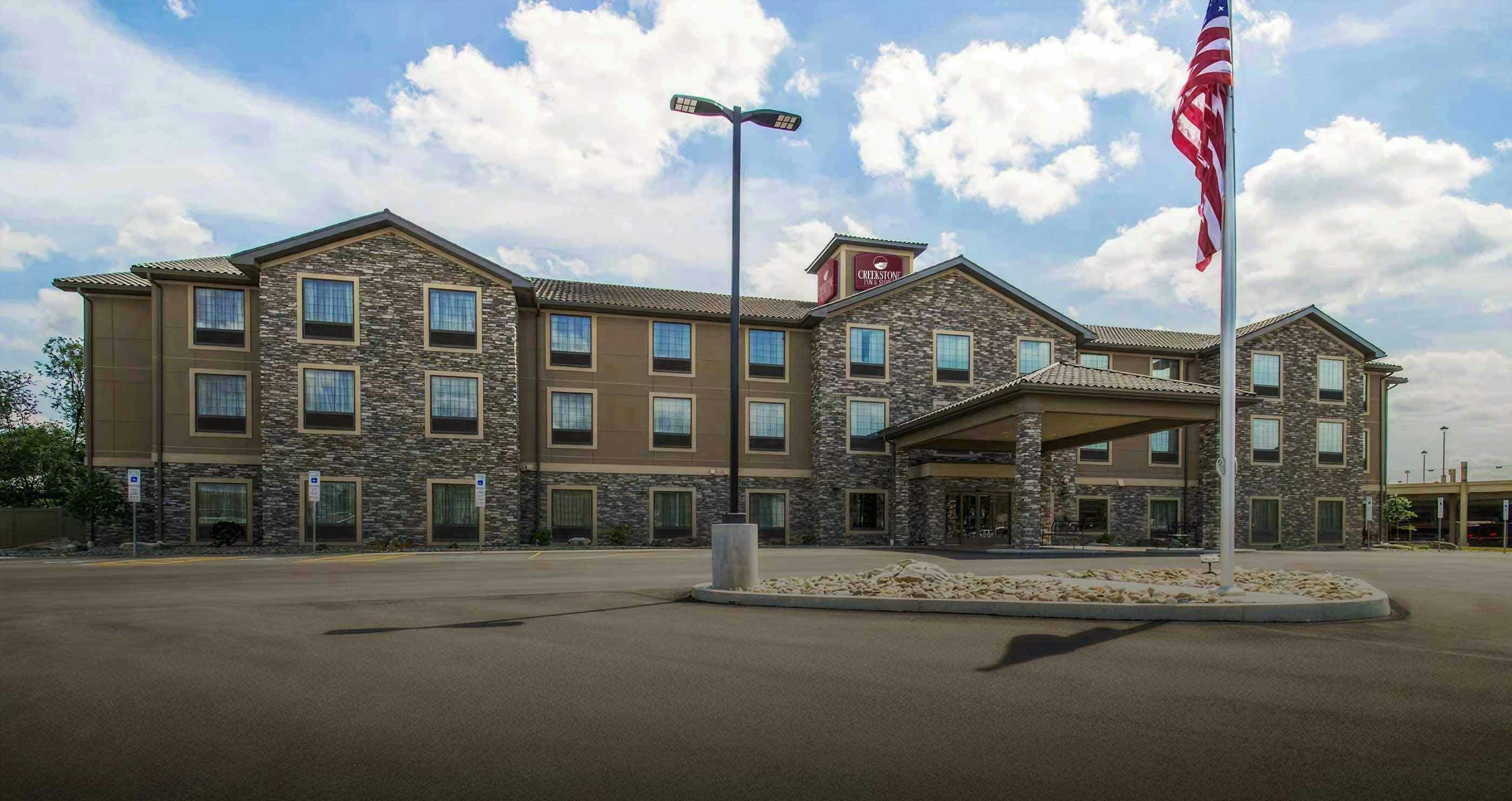 Creekstone Inn & Suites St. Marys