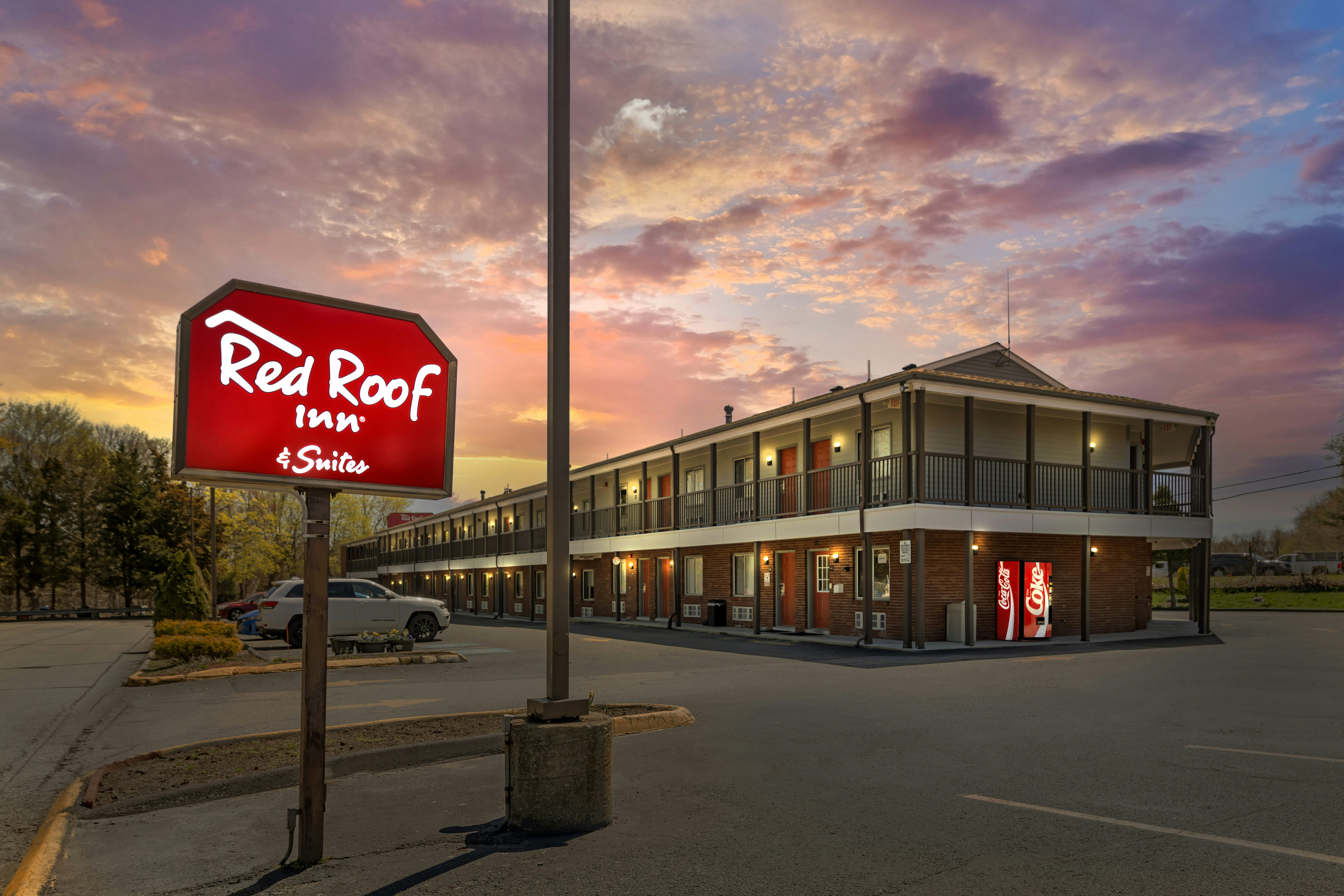 Red Roof Inn & Suites Swansea