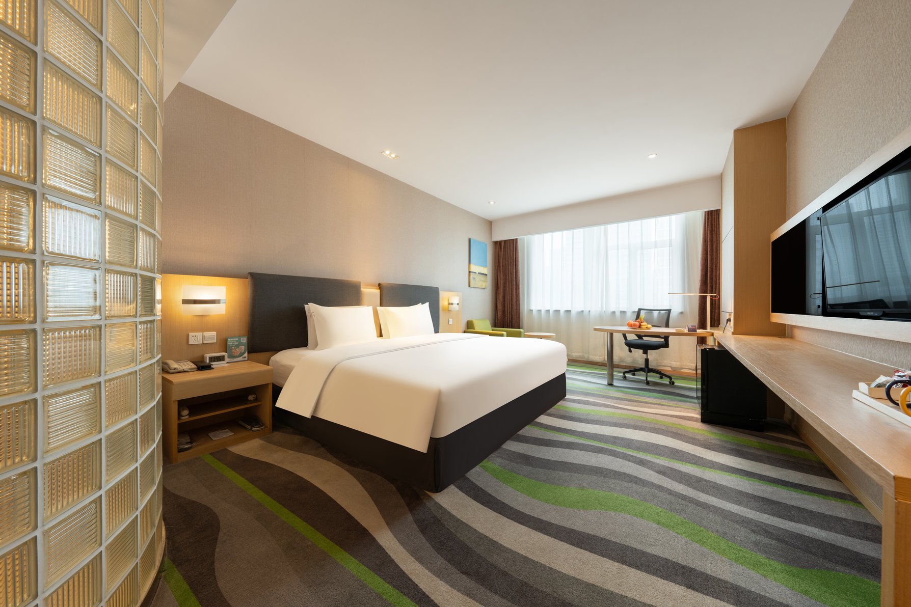 Holiday Inn Express JINAN HIGH-TECH ZONE Room Type - 1 King Standard Minifridge