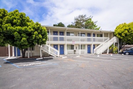 Fishermans Cove Inn
