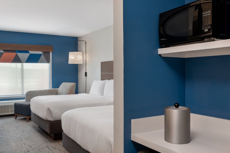 Holiday Inn Express Calhoun South