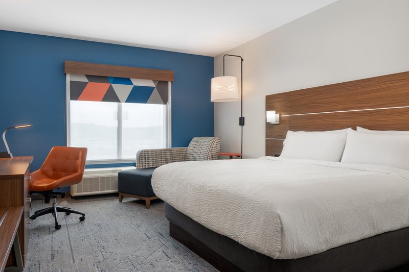 Holiday Inn Express Calhoun South