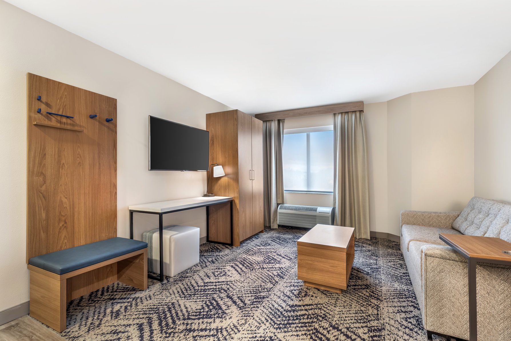 Candlewood Suites Baltimore BWI Airport NE by IHG Room Type - 1 King One Bedroom Suite Comm Mobil Access Roll Shower