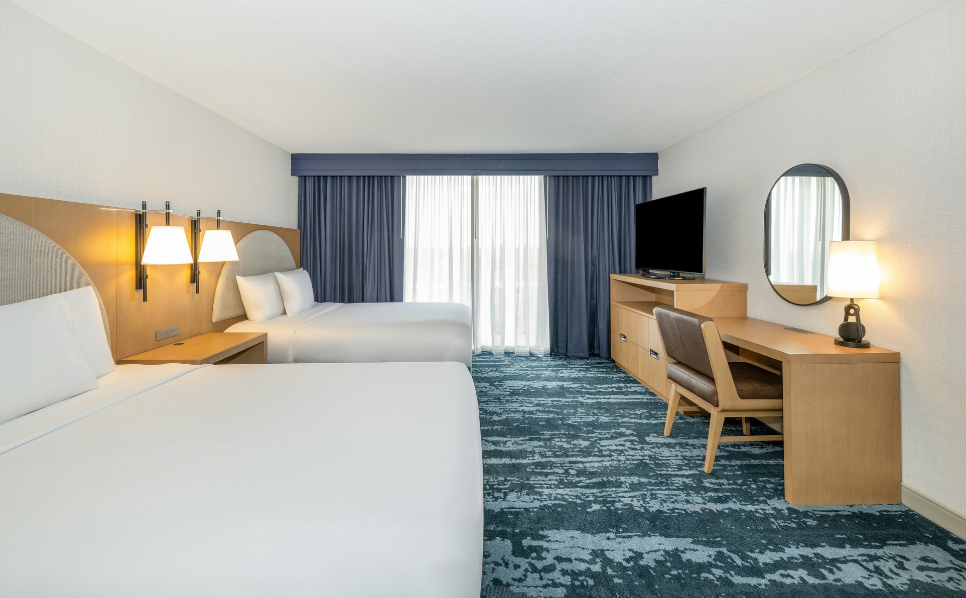 Embassy Suites by Hilton Bloomington/Minneapolis Room Type - 2 QUEEN BEDS 2 ROOM SUITE