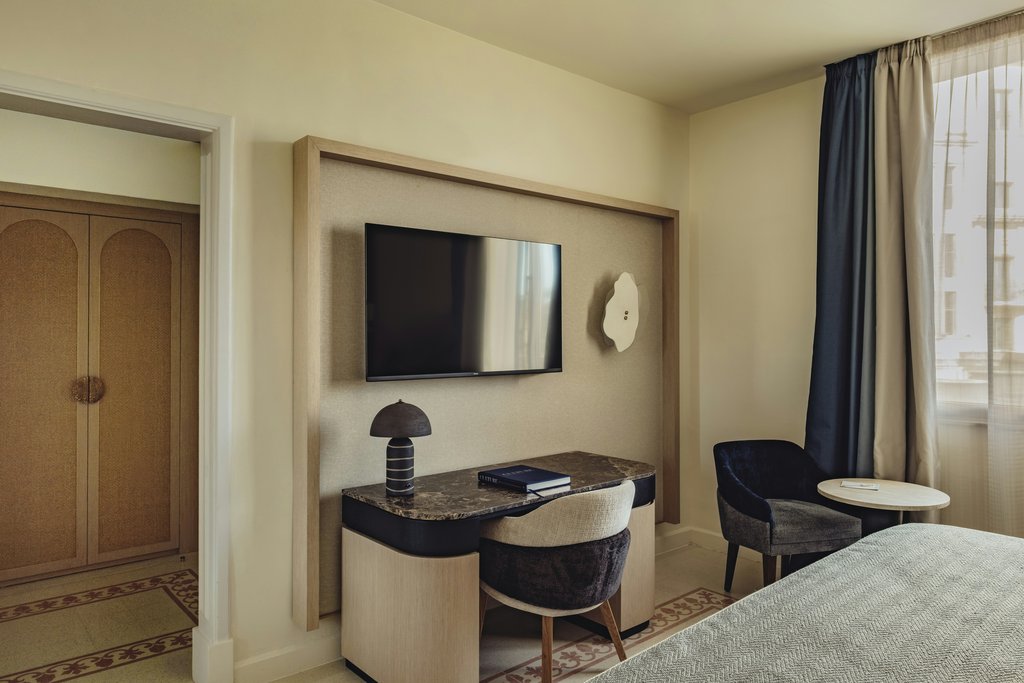 Guest photo