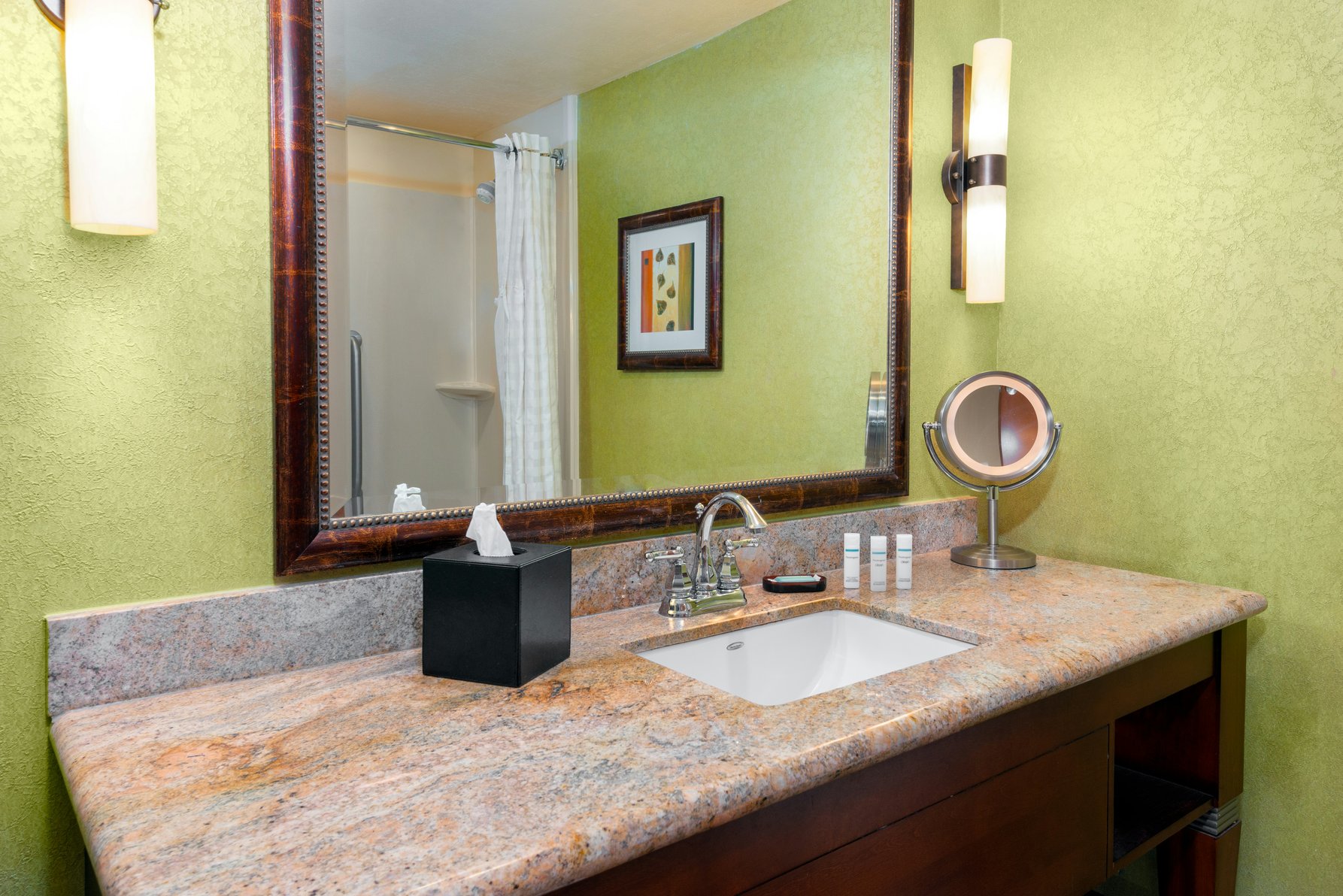 Embassy Suites Omaha-La Vista/Hotel & Conference Center Room Type - 1 KING CONFERENCE SUITE NS