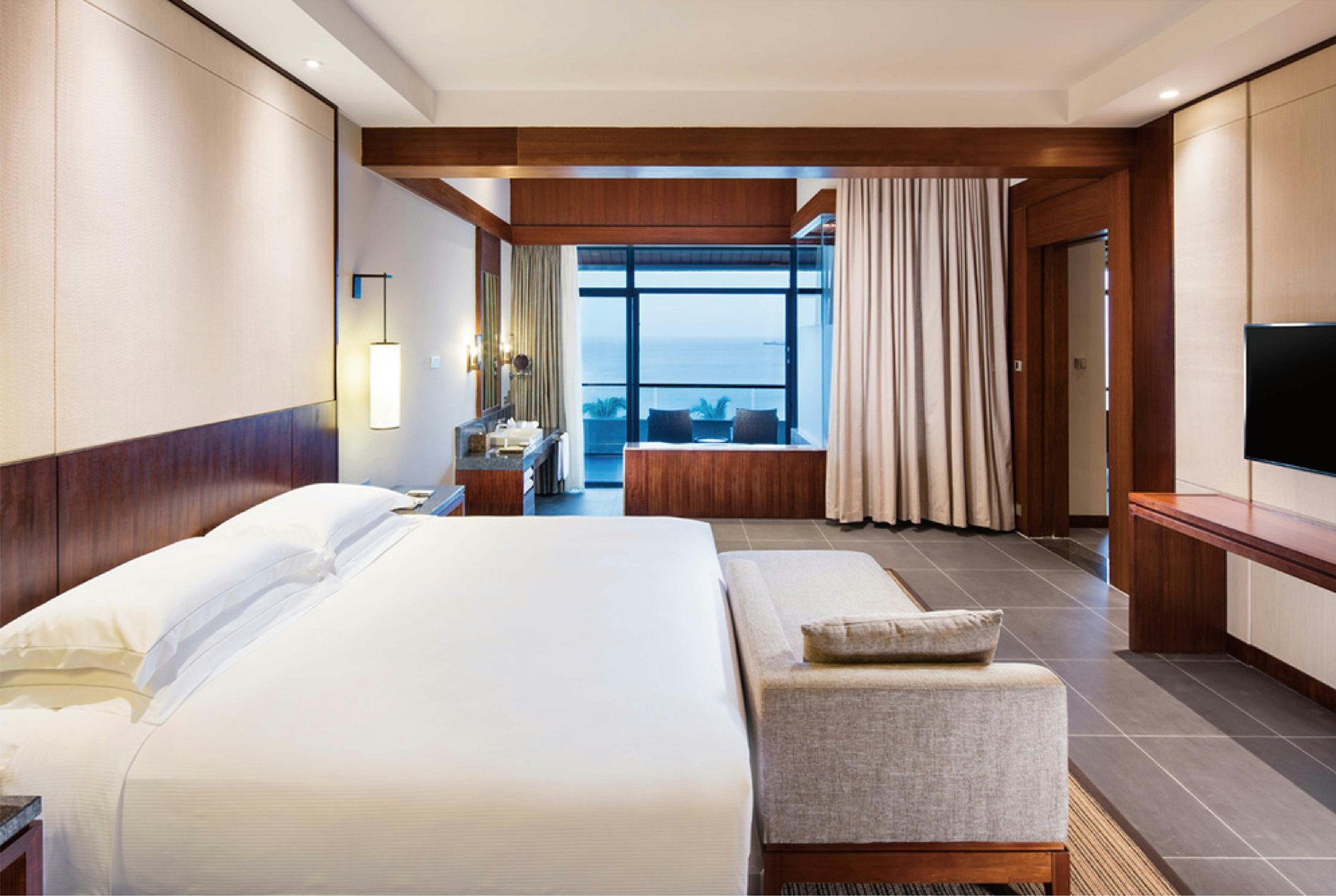 Hilton Sanya Yalong Bay Resort & Spa Room Type - KING BEACH FRONT SUITE