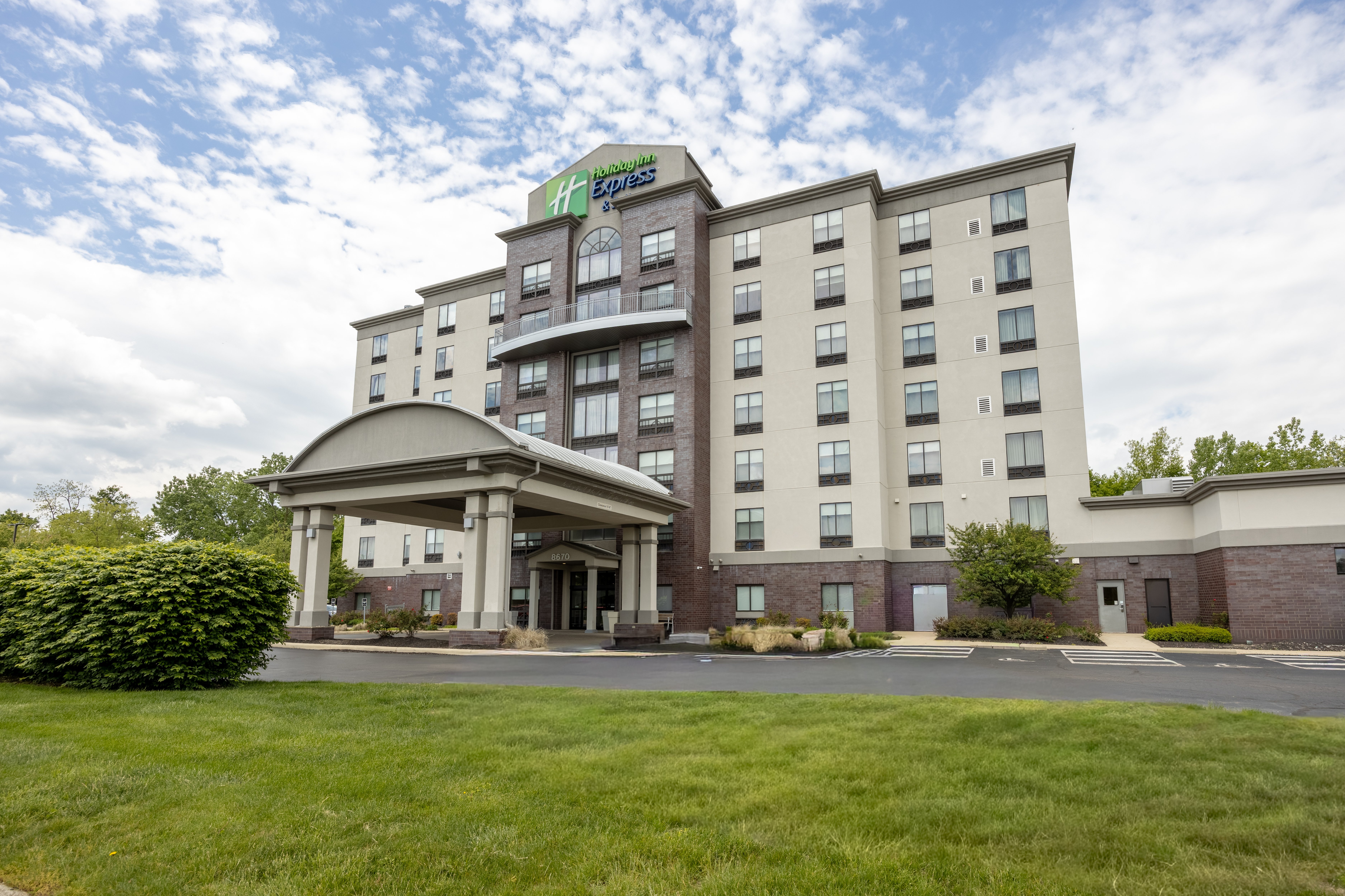 Holiday Inn Express & Suites Columbus