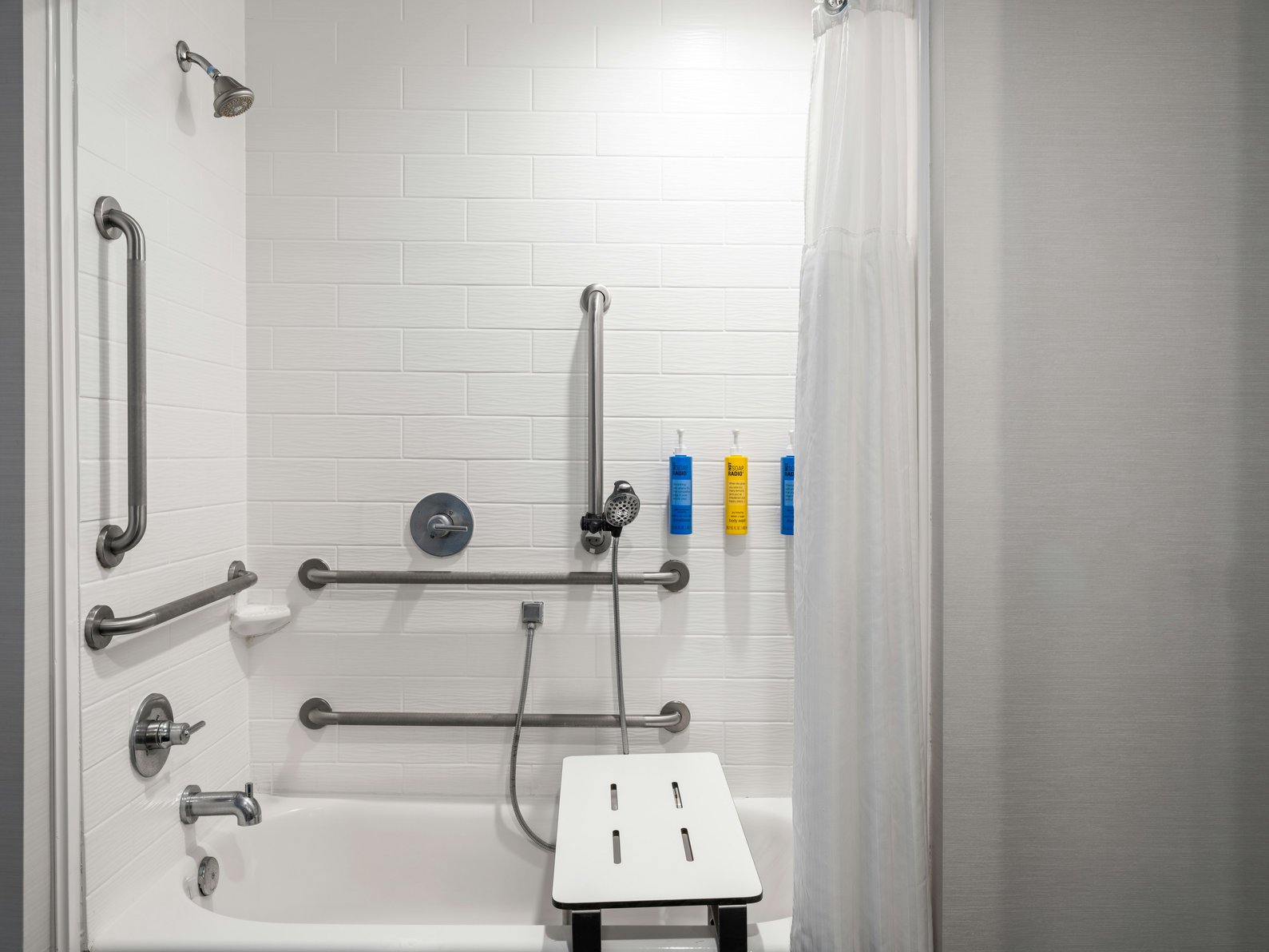 Tru by Hilton Lake Charles Room Type - 2 QN ACC RM W BATHTUB