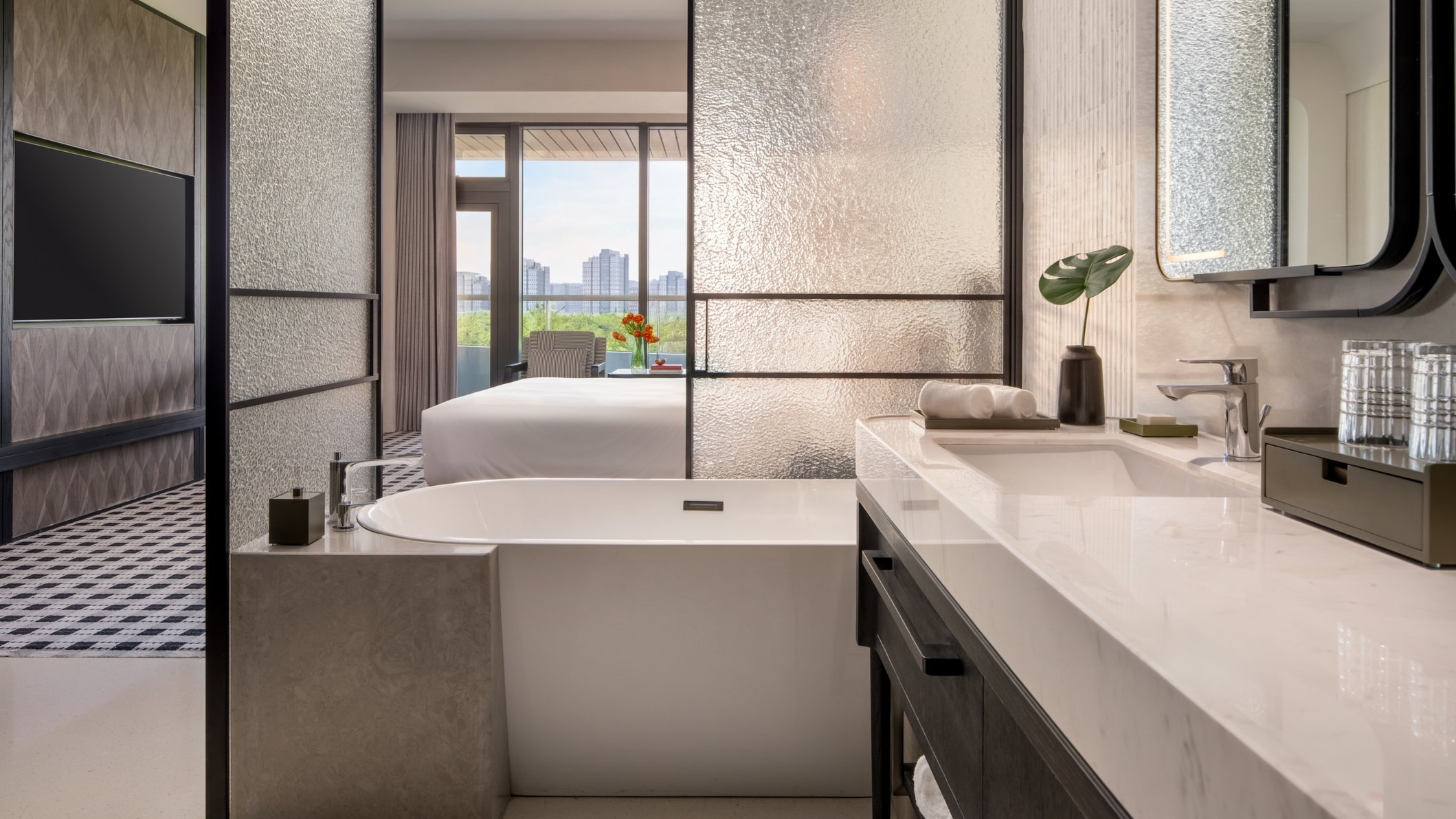 Kimpton NINE TREES SHANGHAI by IHG Room Type - 1 King Essential