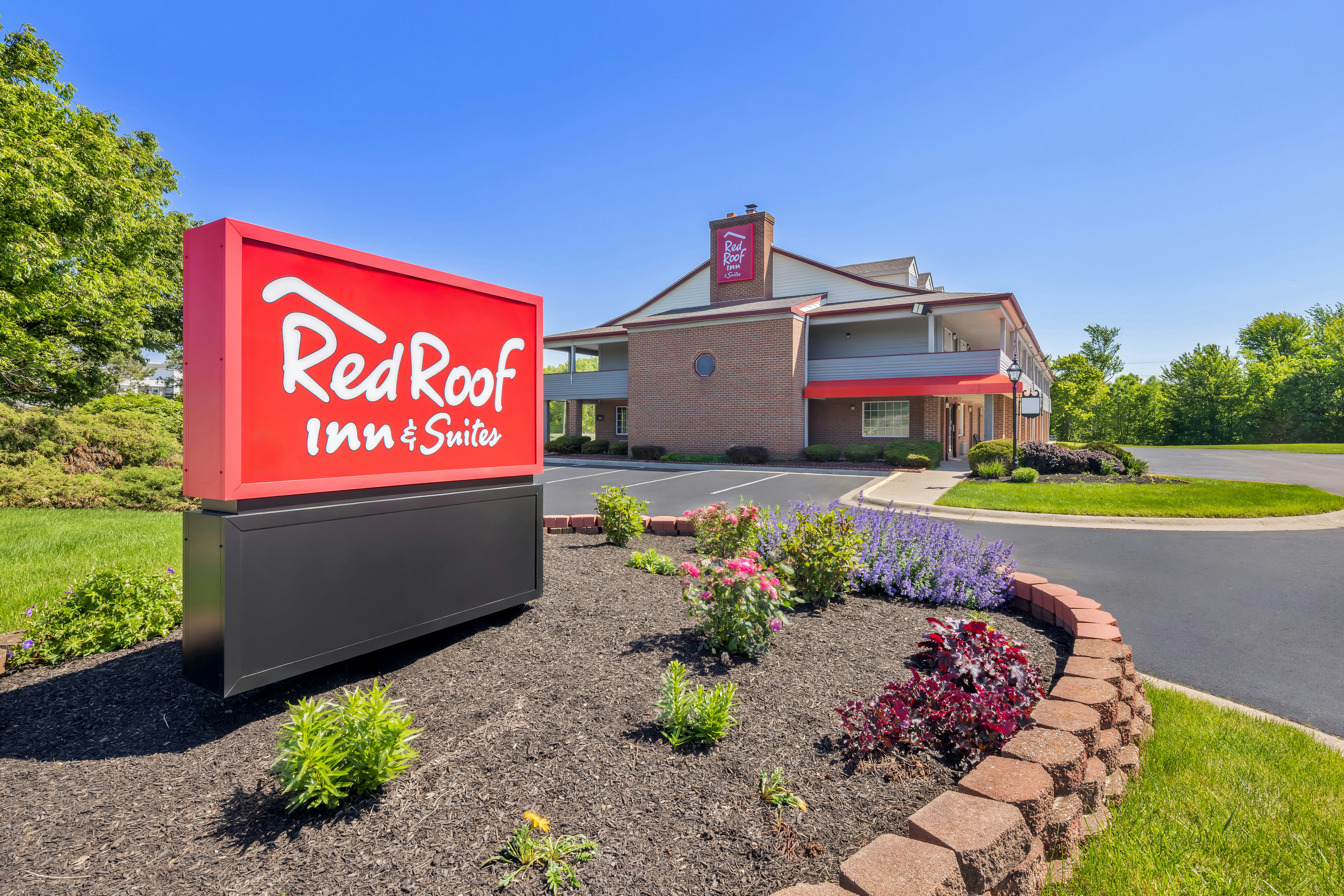 Red Roof Inn & Suites Marysville