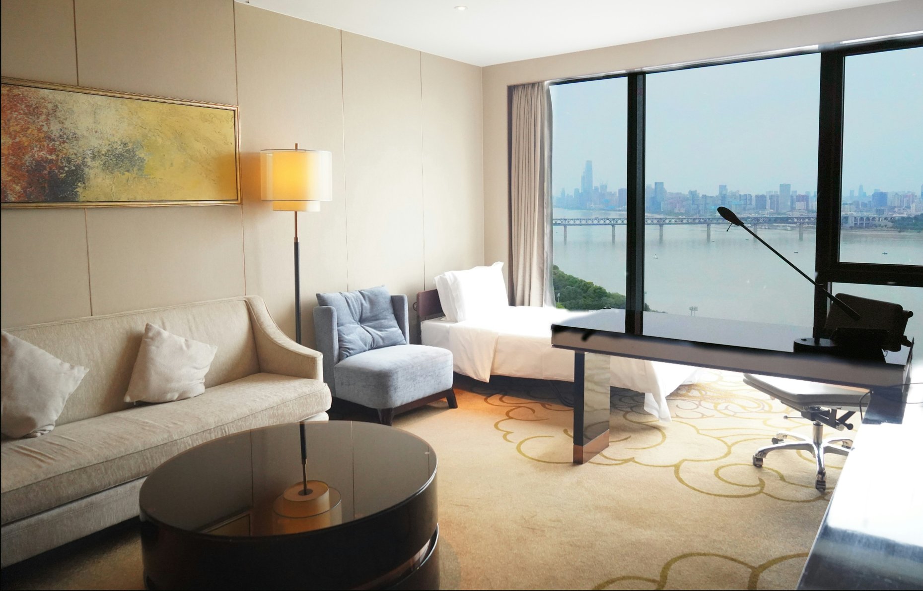 Hilton Wuhan Riverside Room Type - KING FAMILY SUITE RIVER VW