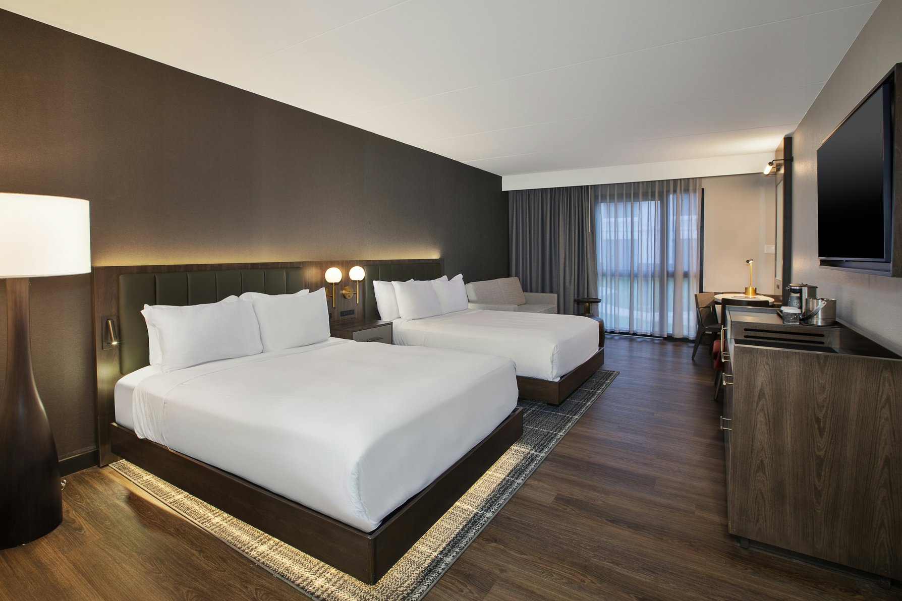 DoubleTree by Hilton Detroit - Novi Room Type - 2 QUEENS W SOFA BED