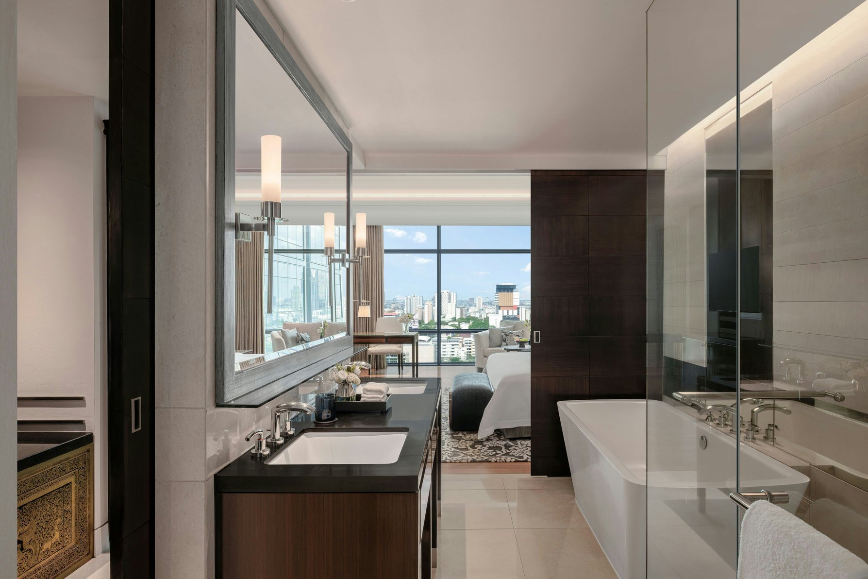 The St. Regis Bangkok Room Type - Astor Golf Course, Guest room, 1 King, Golf Course view