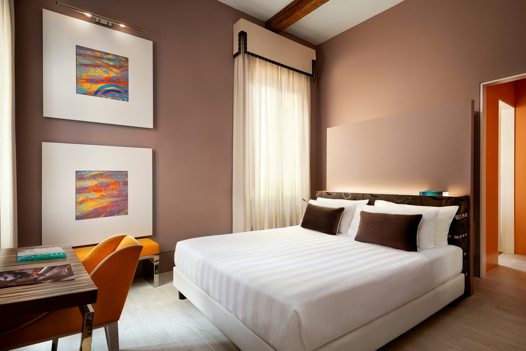 Guest photo