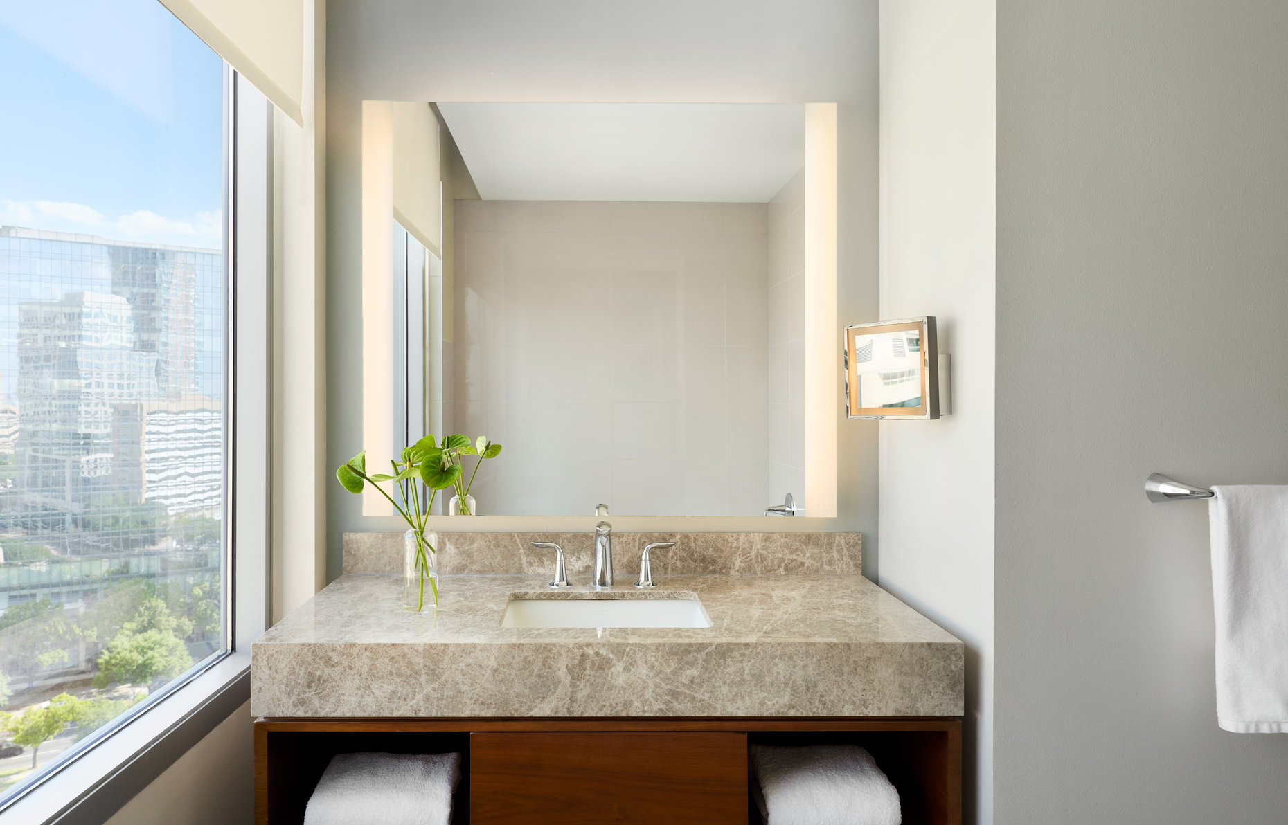 Intercontinental houston medical center Room Type - 1 King Superior Suite