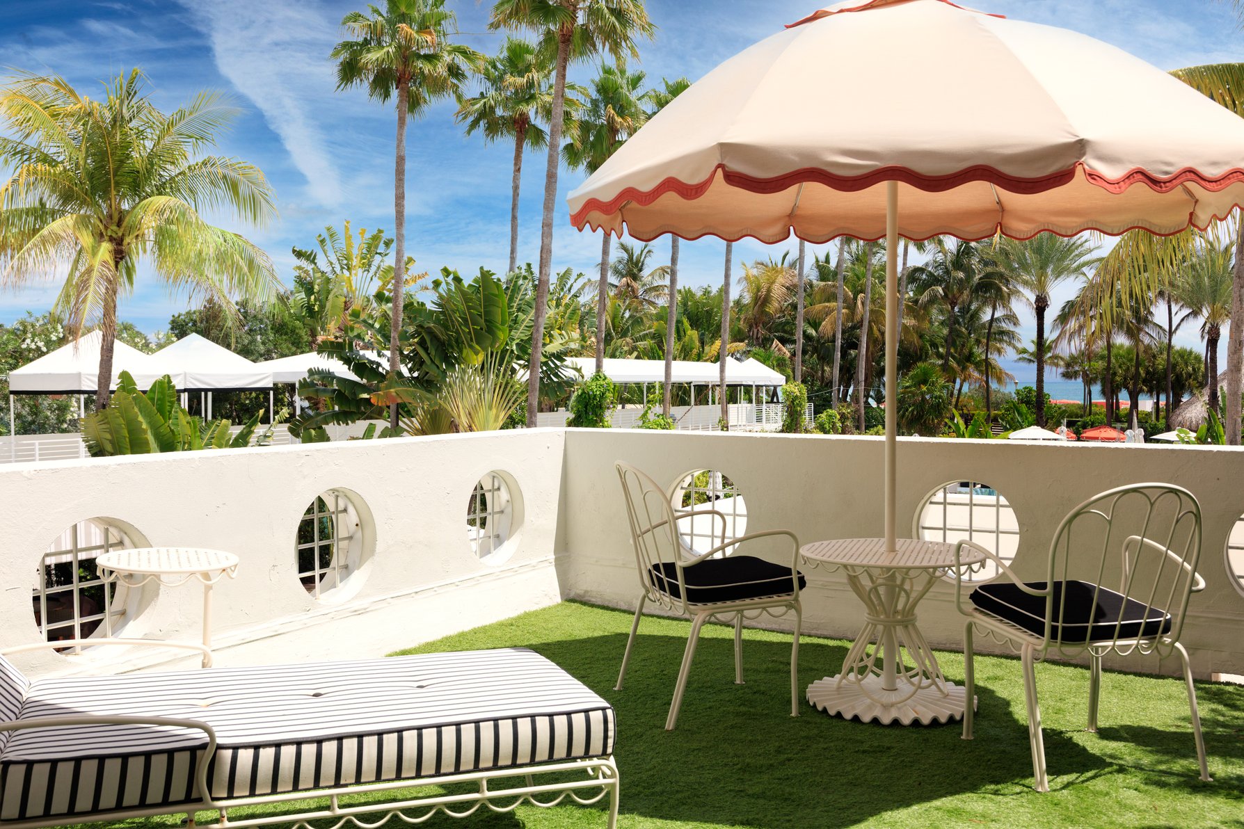 Kimpton Surfcomber Hotel, an IHG hotel Room Type - 1 King Premium Oceanfront Terrace Kimpton Surfcomber Hotel, an IHG hotel Room Type - 1 King Premium Oceanfront Terrace