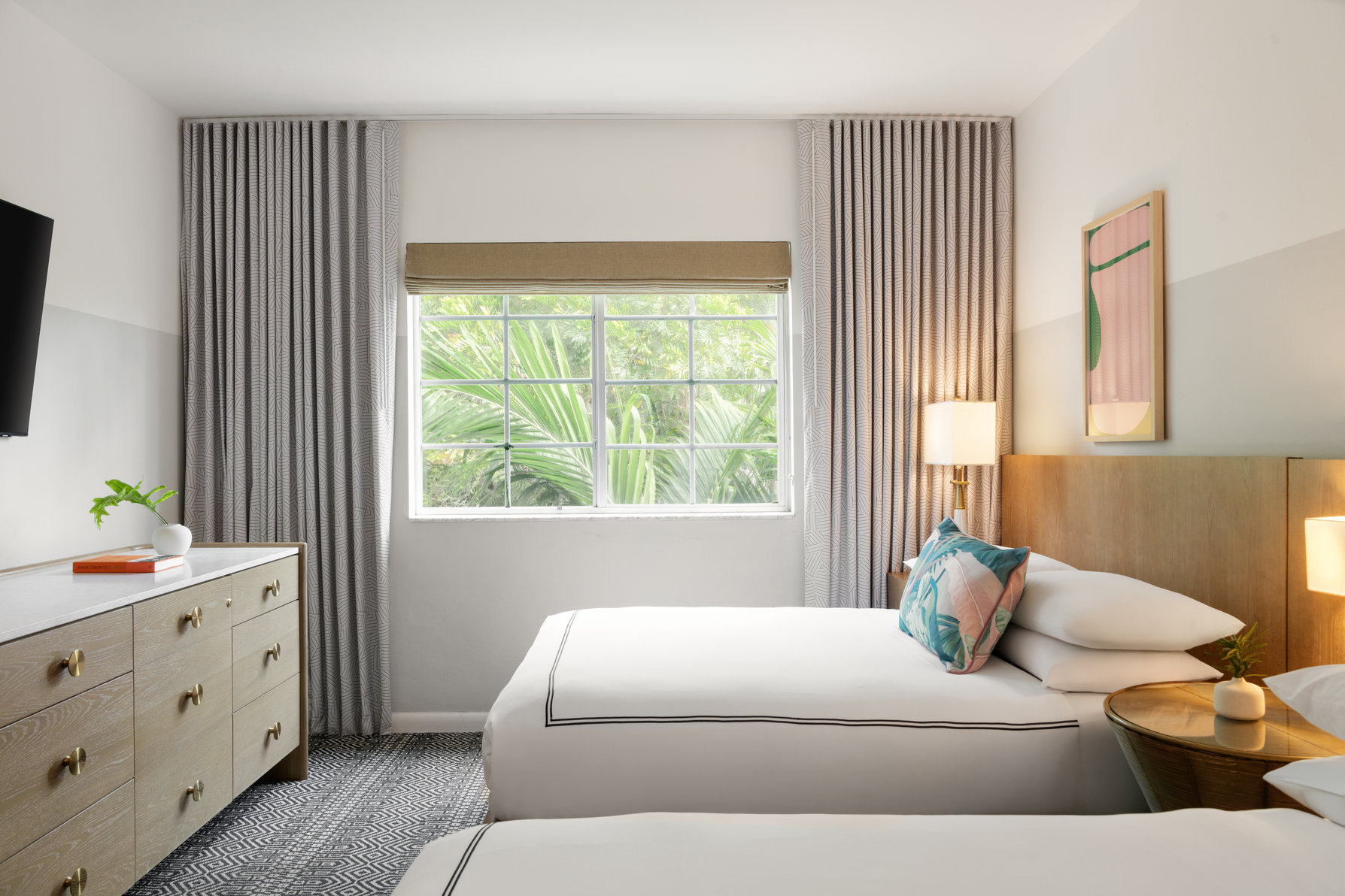 Kimpton Surfcomber Hotel, an IHG hotel Room Type - 2 Double Premium Garden View Kimpton Surfcomber Hotel, an IHG hotel Room Type - 2 Double Premium Garden View